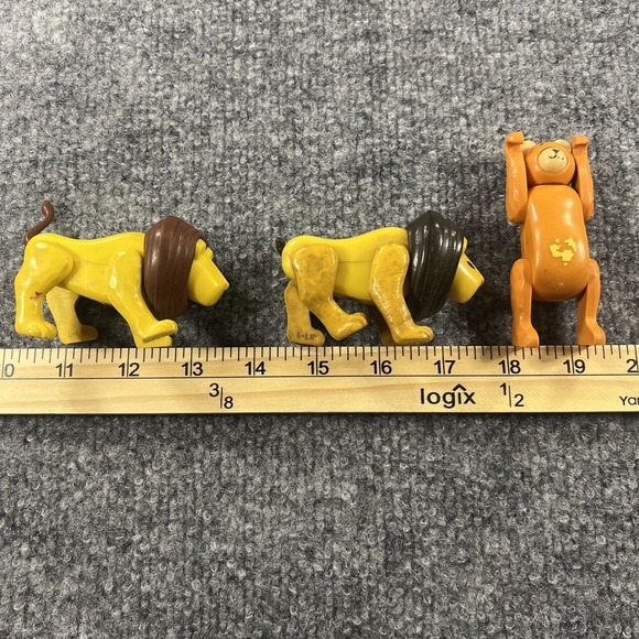 Fisher-Price Other - Vintage Fisher-Price Little People Circus Train Animals Lot (2 Lions, 1 Bear)